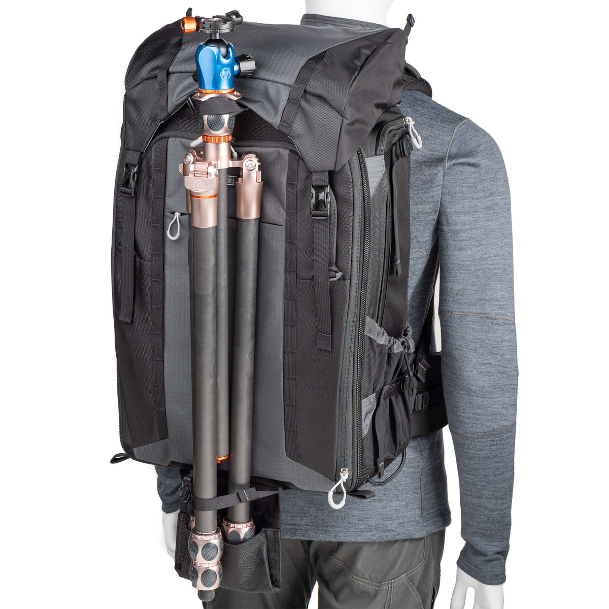 Think Tank FirstLight 46L+ Kamerarucksack – 46 l, 8 Objektive, wasserabweisend – für DSLR, Drohnen – Schwarz