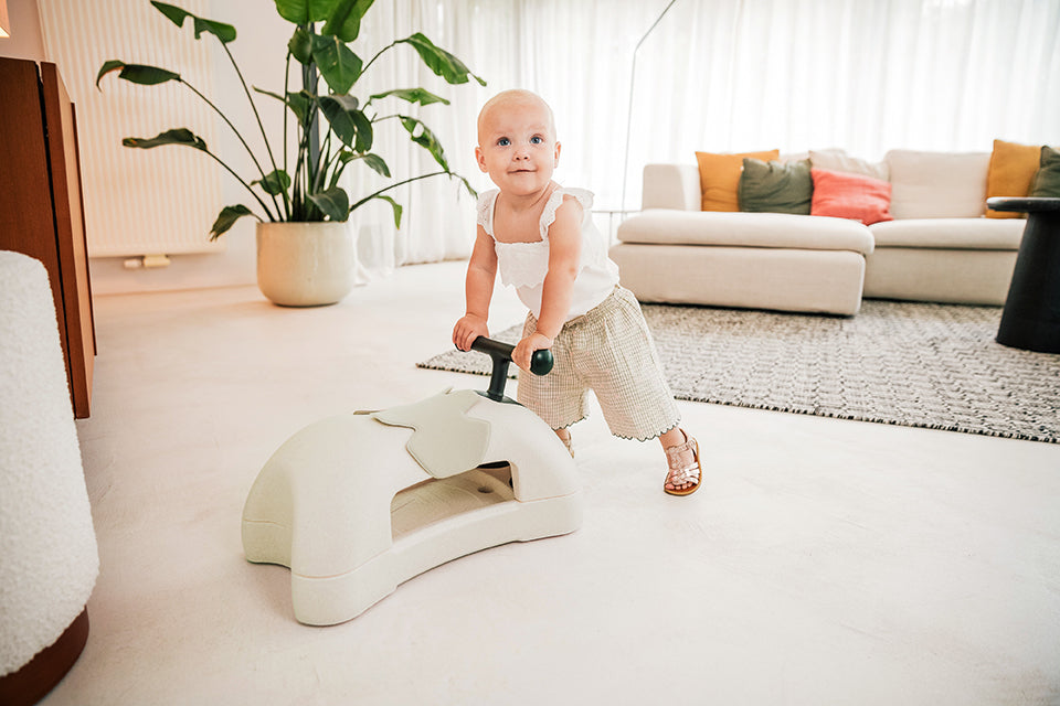 Scoot & Ride Rutschfahrzeug Just 4 Motion – beige, Polypropylen (PP), bis 20 kg – ab 6 Monaten