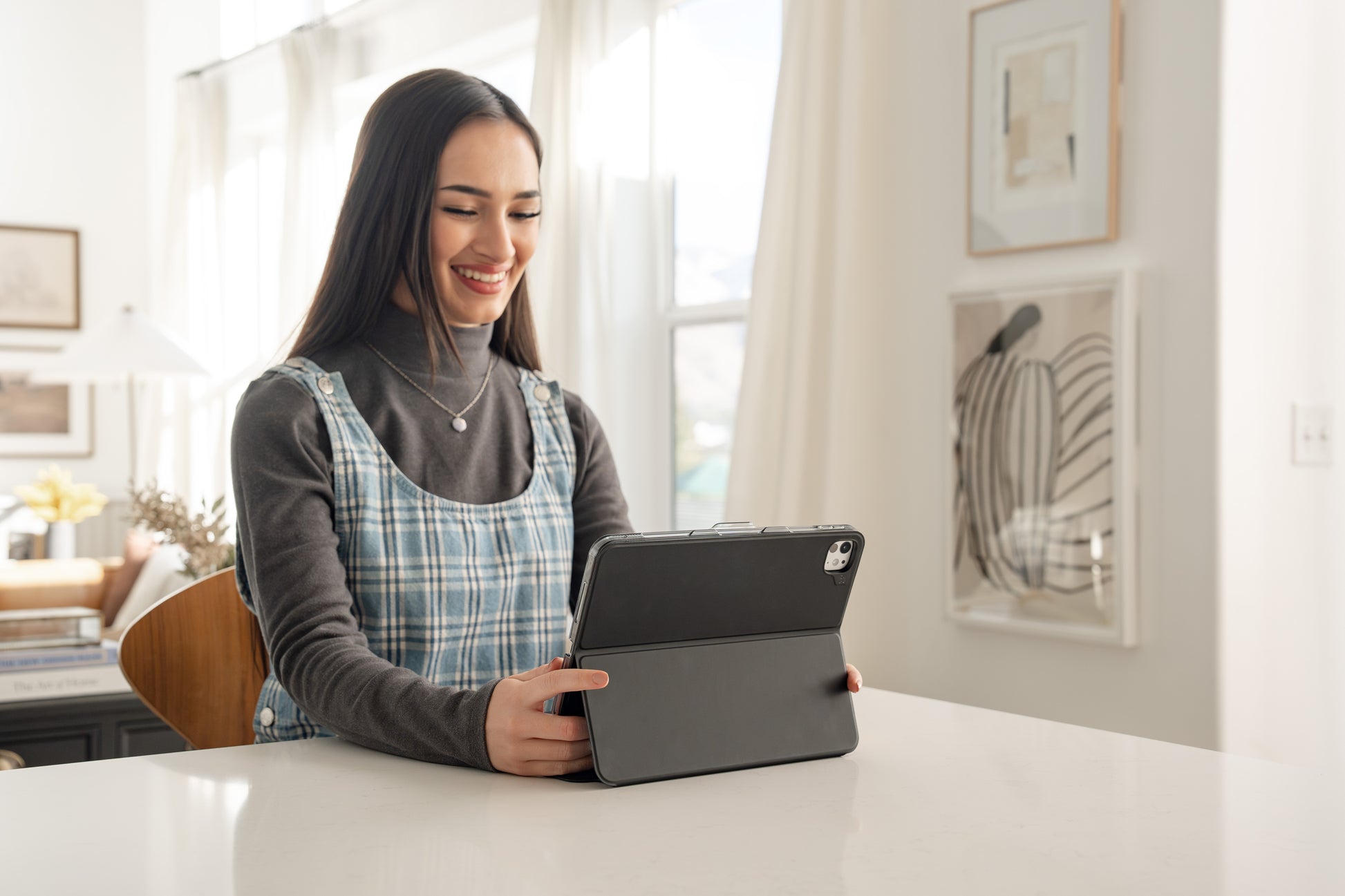 ZAGG ProKeys 2 – Tastatur, kabellos (Bluetooth), CH-Layout (DE-CH), RGB-Beleuchtung – für iPad Air 11 (10,9")