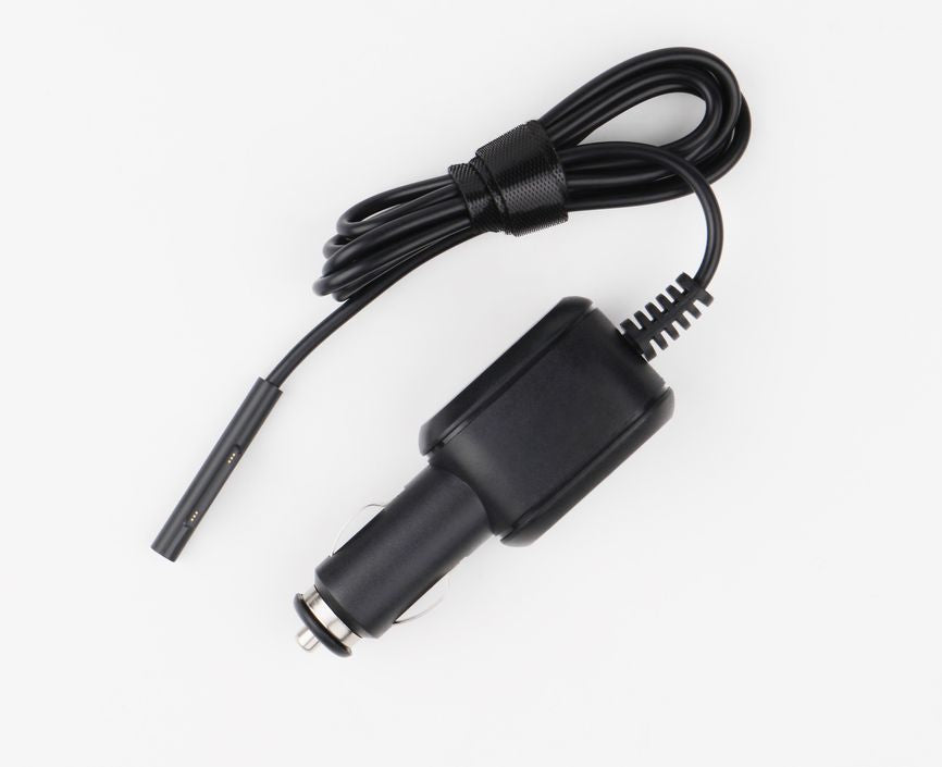 CoreParts Autoadapter für Surface Auto-Ladegerät 30 W – Spezieller Dünner Stecker – für Surface Pro 4 – Schwarz