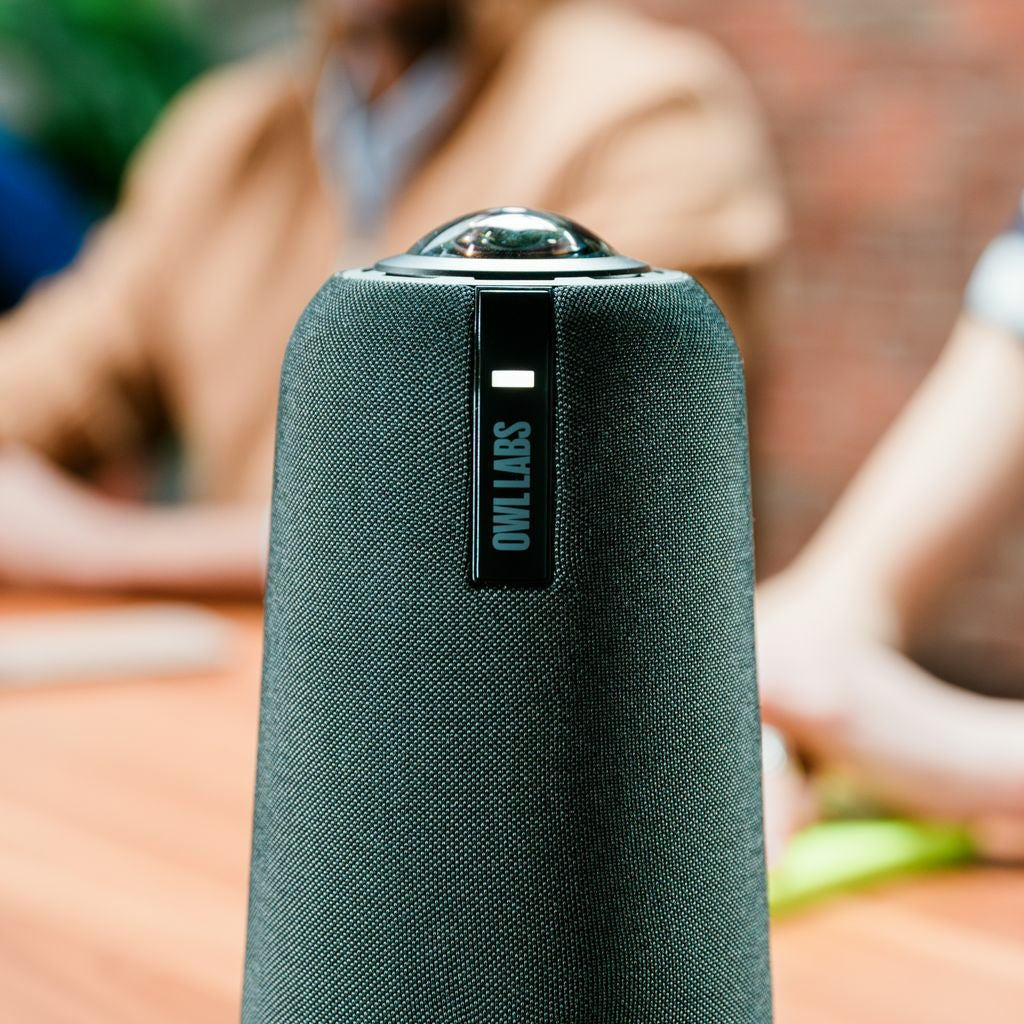 Owl Labs Meeting Owl 4+ & Owl Bar – Konferenzraum-System – 4K, 360°, für Windows/Mac/ChromeOS, USB-C, LAN (RJ4)