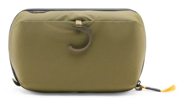 Peak Design Kulturbeutel – 2,5 l, wasserfest, aufhängbar, recyceltes Nylon – Olive – 1 Stk.
