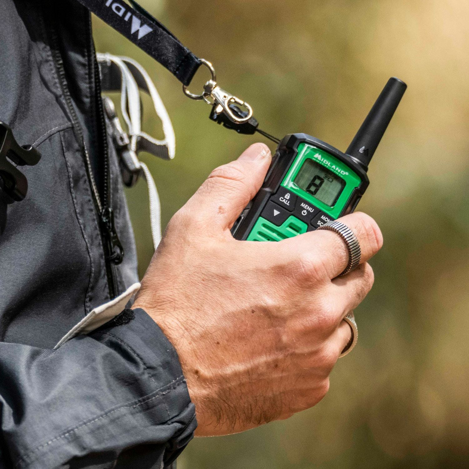 Midland XT30 Pro – Handfunkgerät, spritzwassergeschützt, 6 km Reichweite, 16 Kanäle