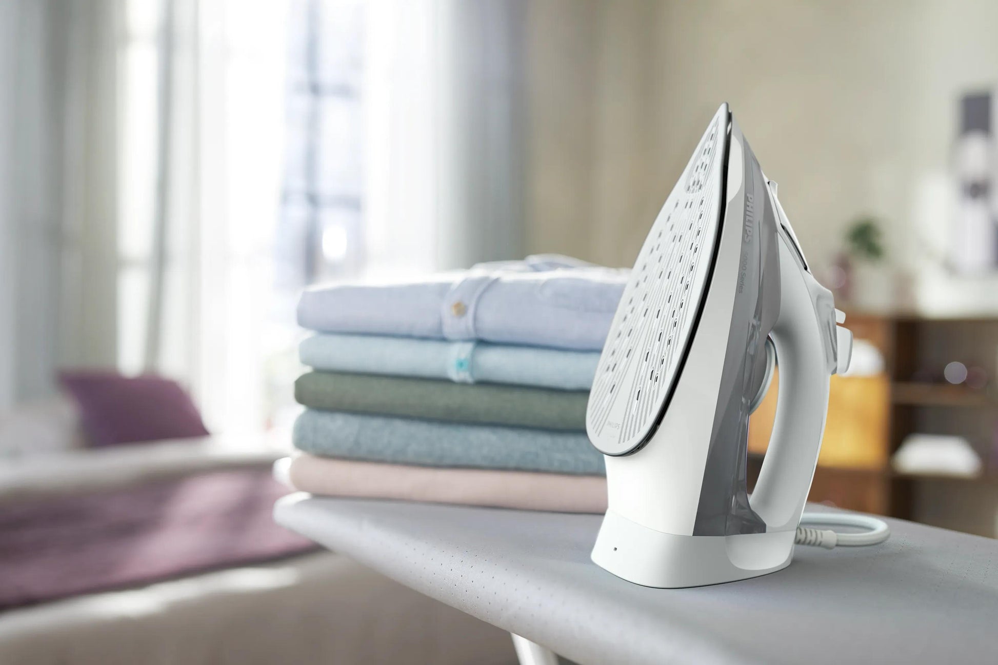 Philips Dampfbügeleisen 5000 Serie DST5010/10 – grau/weiss, SteamGlide Plus-Sohle, 312 × 127 × 147 mm