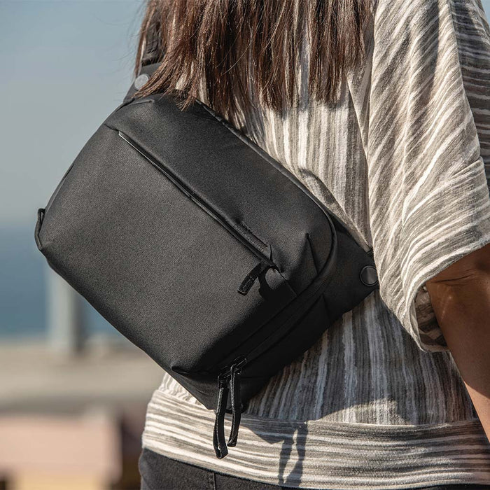 Peak Design Everyday Sling 3L Tragetasche – Aluminium/Nylon – Schwarz