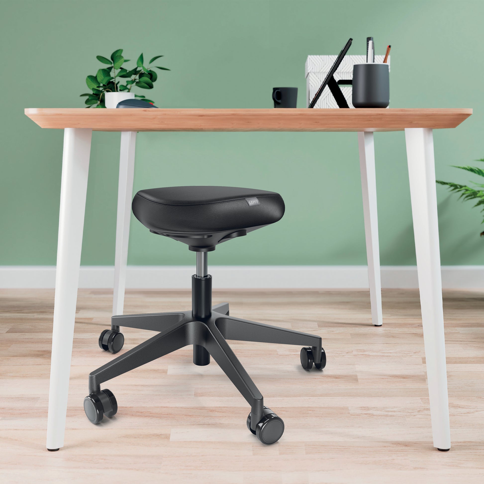 Leitz Hocker Ergo – Sitzhöhe 46–59 cm, 110 kg, schwarz