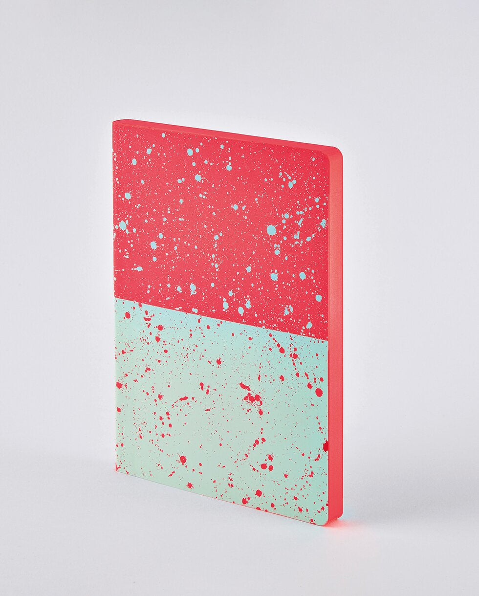 nuuna Notizbuch – 165 × 220 mm – Softcover, Fadenheftung, nummerierte Seiten, recyceltes Leder, Mint/Pink