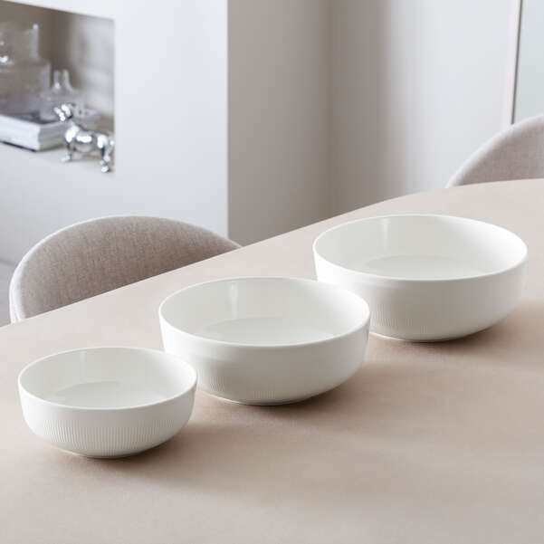 Villeroy & Boch Afina Salatschüssel – 2 l, Ø 24 cm, Porzellan, Weiss, spülmaschinenfest, mikrowellengeeignet