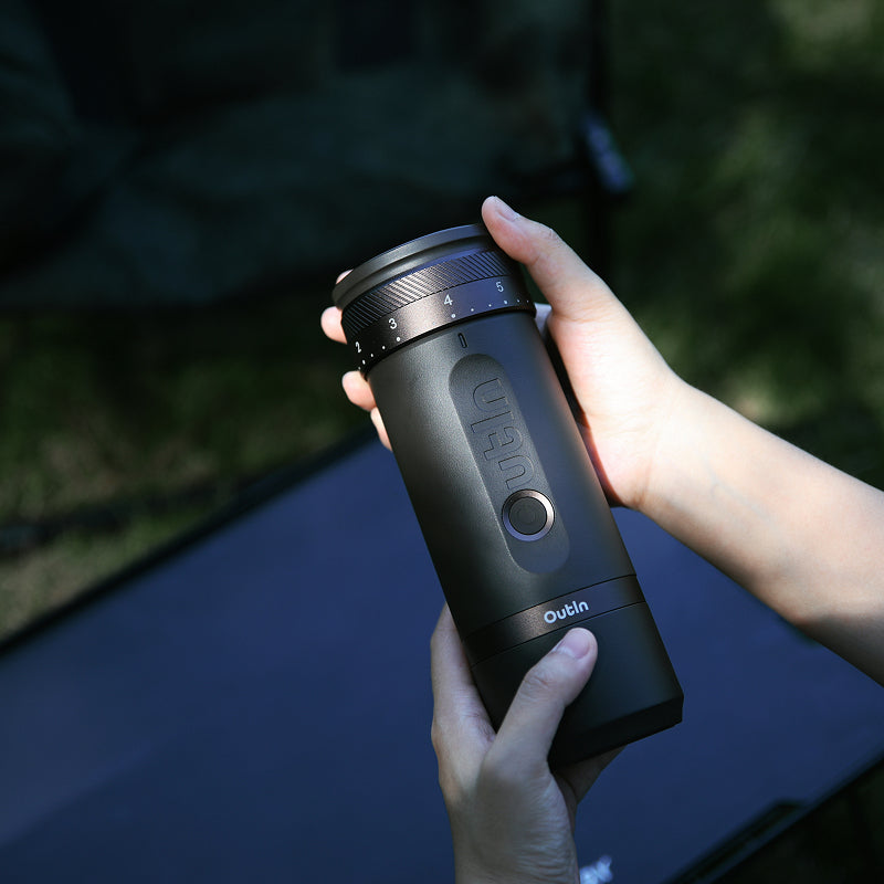 Outin Kaffeemühle Fino OTCG-01-TB – 25 g, Kegelmahlwerk, 28 Stufen – Tundrabraun