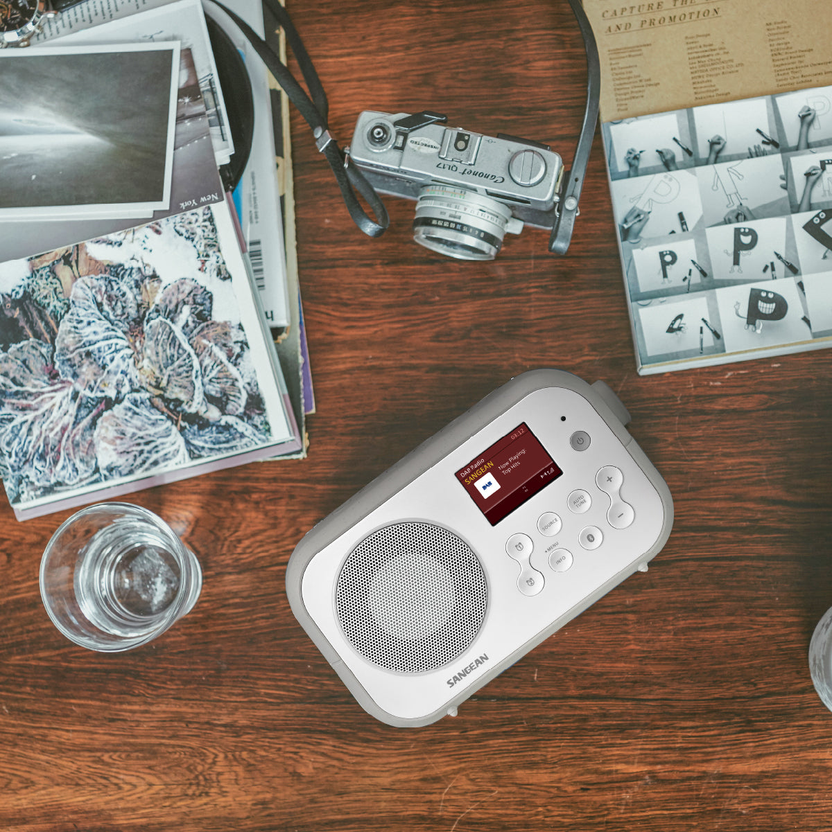 Sangean DPR-42BT – Tragbares DAB+ Radio, UKW, Bluetooth – Grau/Weiss