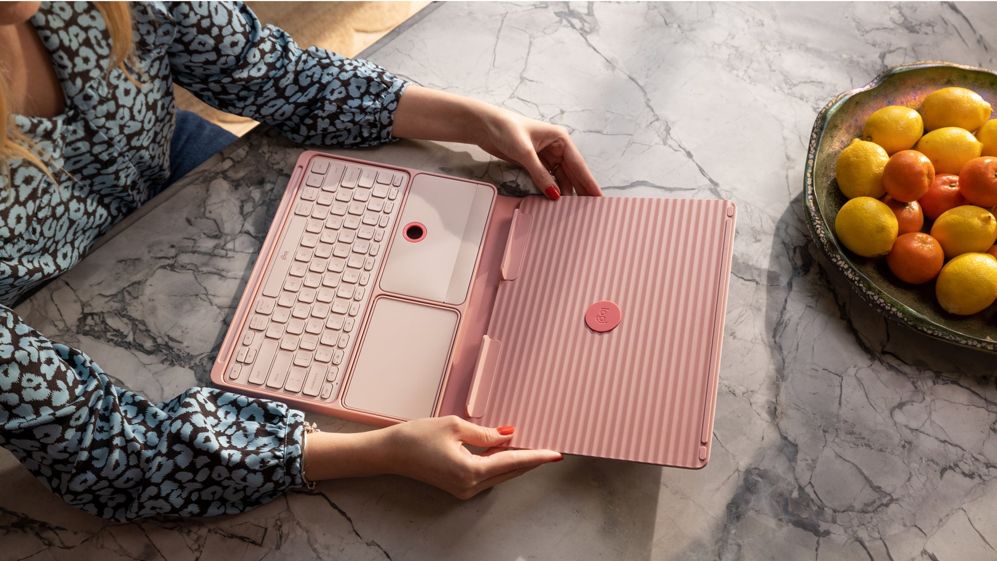 Logitech Tastatur, kabellos (Bluetooth), UK-Layout (EN), rosa