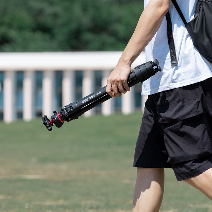 Ulanzi MT-55 B Dreibeinstativ – bis 158 cm, 8 kg Traglast – Kugelkopf, Schnellwechselplatte – Schwarz