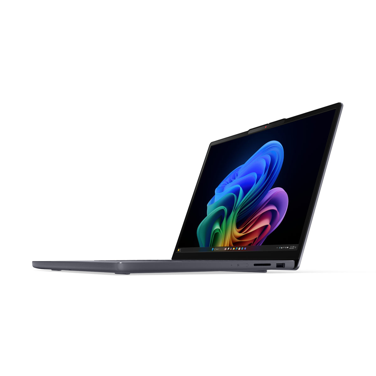 Lenovo Ideapad Slim 3 15Q8X10 – 15,1" WQXGA OLED, Snapdragon X1-26-100, 24 GB, 1 TB SSD, Win 11 Home