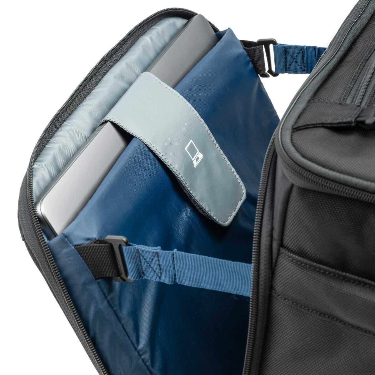 Think Tank Airport Navigator V2.0 Trolley – 22 l, 406 × 406 × 254 mm, 4.5 kg, 4 Räder – PU/Nylon – Schwarz