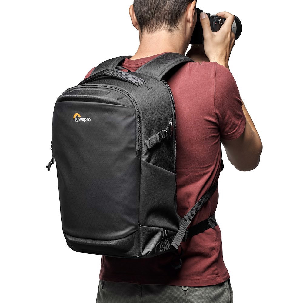 Lowepro Flipside 300 AW III Kamerarucksack – 17 l, Platz für 3 Objektive, Notebook bis 33 cm (13″), Regenhülle