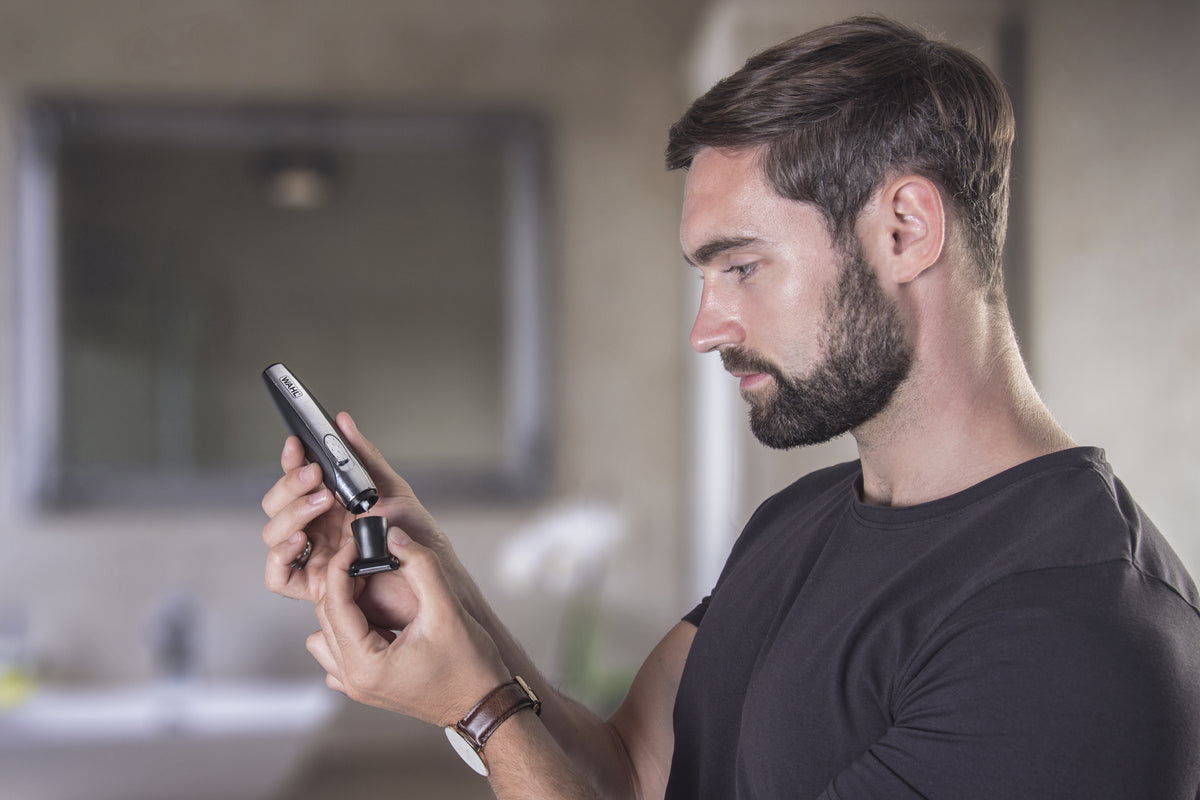 Wahl Bart- & Haarschneider Reiseset – 12 Stk – Schwarz/Silber – Batteriebetrieb