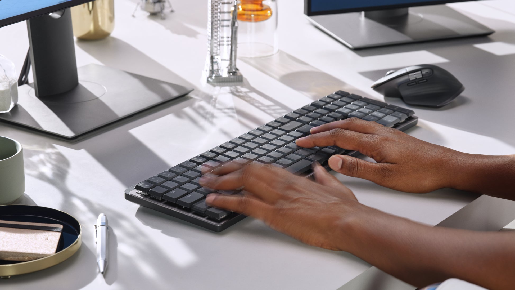 Logitech MX Mechanical – Tastatur, kabellos (Bluetooth), US-Layout (EN), mechanisch, beleuchtet, Grau