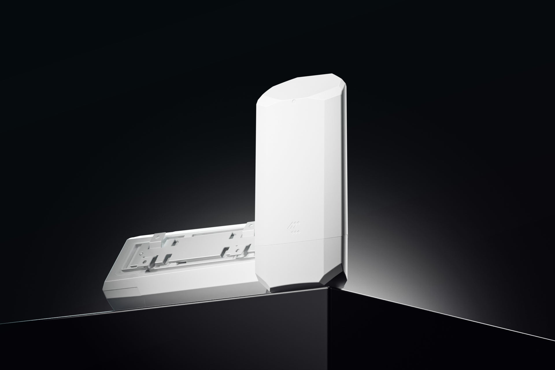 Teltonika Networks OTD500 – 5G Router, 2× GbE, 2× PoE, eSIM, IP55, Weiss