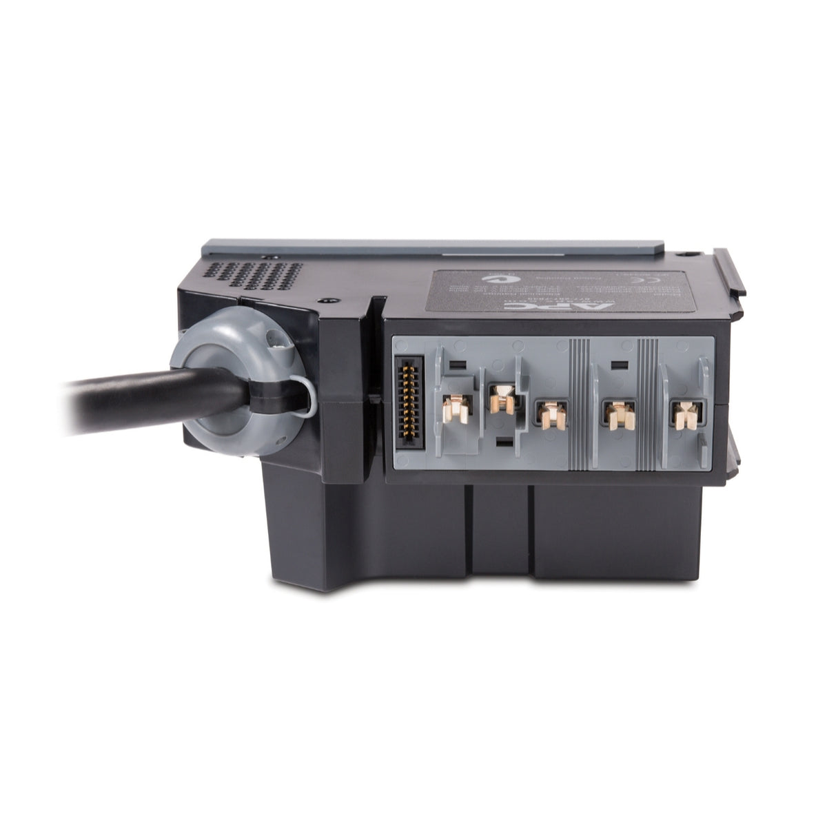 APC Stromverteilermodul – Eingang IEC 309 32A (3P+N+PE), Ausgang IEC 309 32A×1, 400 V/50 Hz, 6,8 m Kabel
