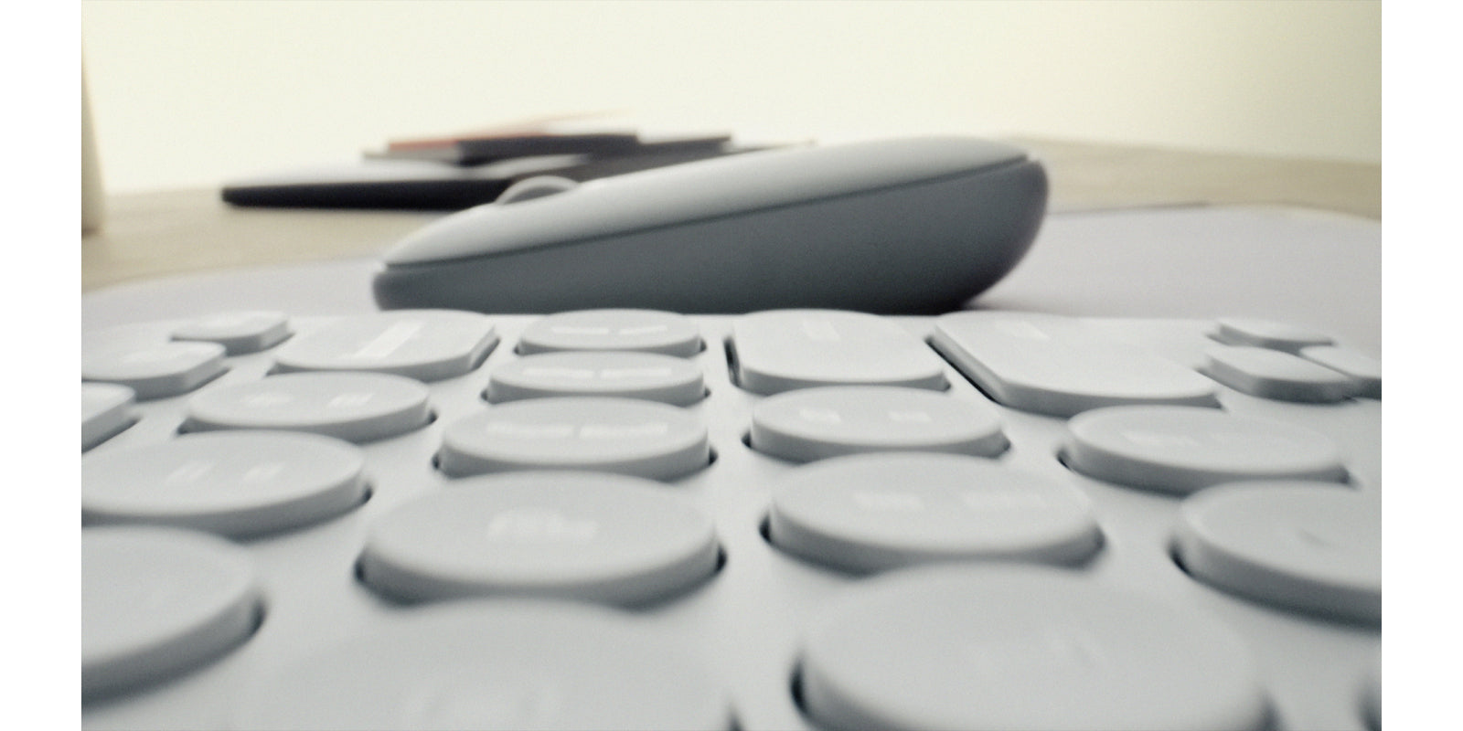 Logitech Pebble 2 Combo – Tastatur, kabellos (Bluetooth/2,4 GHz), DE-Layout (DE), Graphit