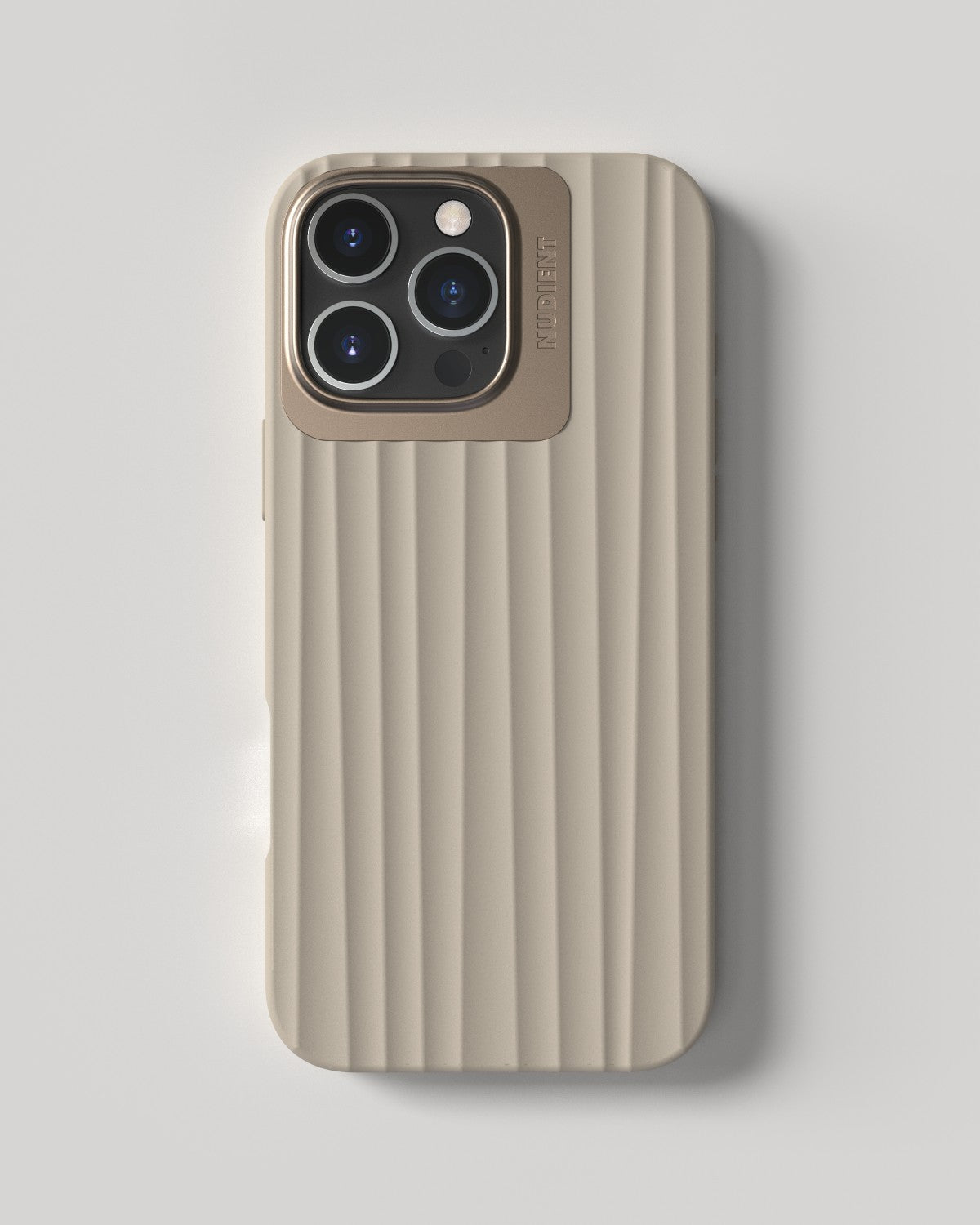 Nudient – Backcover Bold – für Apple iPhone 16 Pro Max – beige – MagSafe-kompatibel