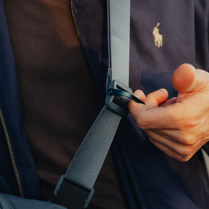 Peak Design Everyday Sling Kameratasche – 6 L – für spiegellose Kameras, DSLRs, DJI Mavic – Blau