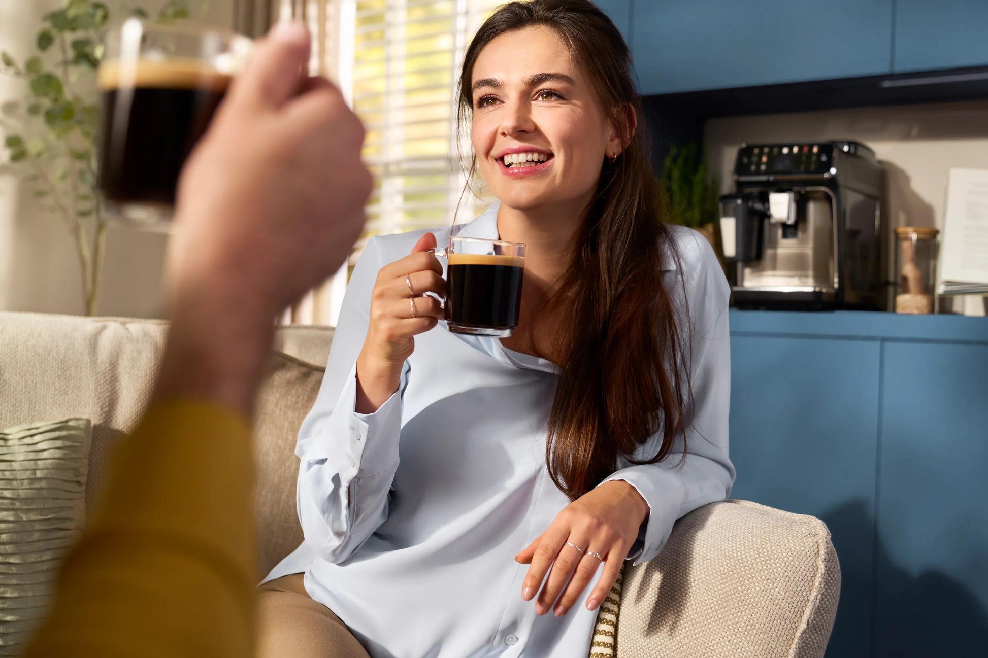 Philips Serie 1200 EP1220/00 Kaffeevollautomat – 1,8 l, 275 g Bohnenbehälter, 15 bar, Milchaufschäumer