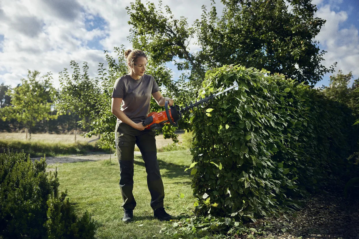 Husqvarna 322iHD60 Akku-Heckenschere – Schwertlänge 600 mm – Solo