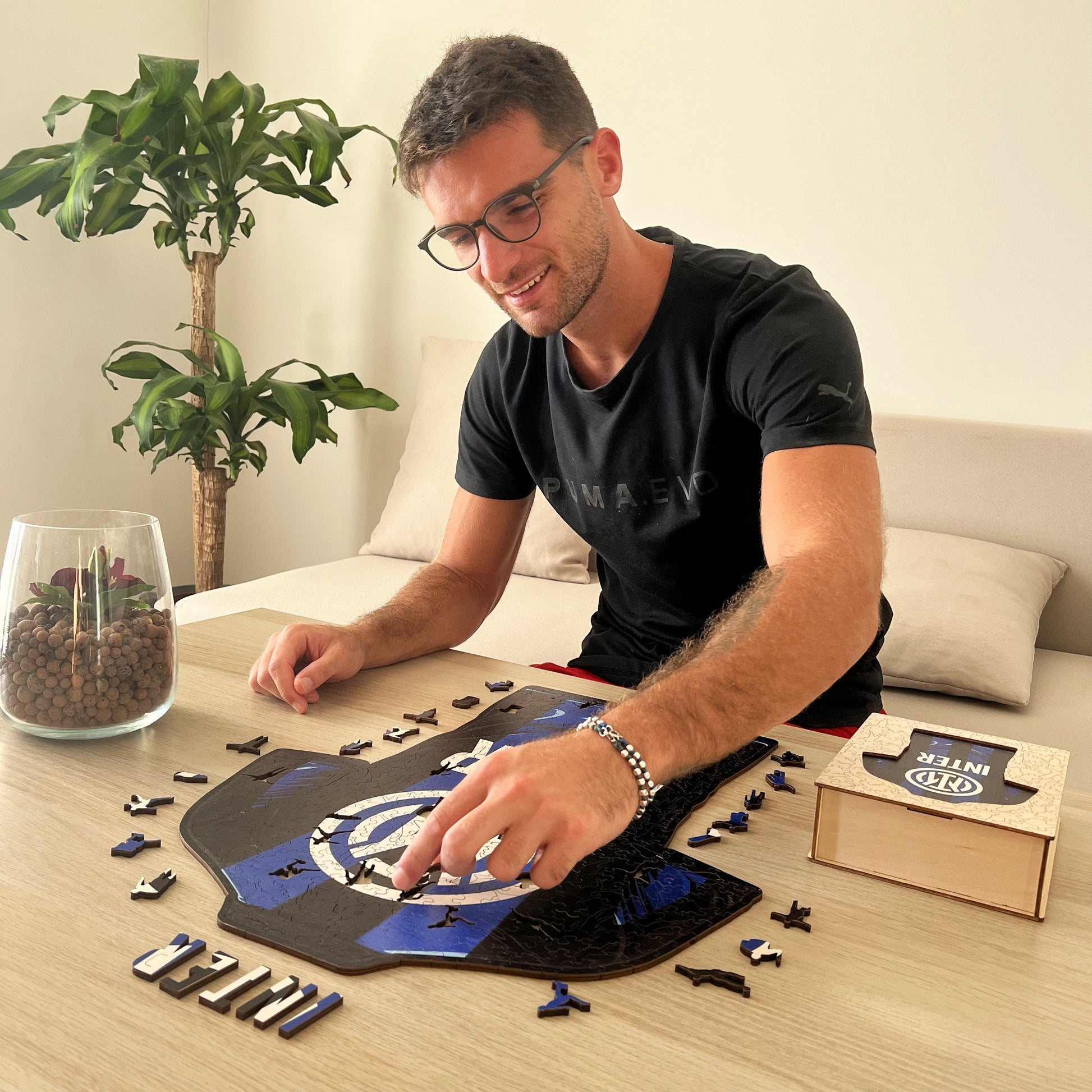 Iconic Puzzles FC Inter Mailand - Trikot - Logikspiel, 1 Spieler, ab 10 Jahren