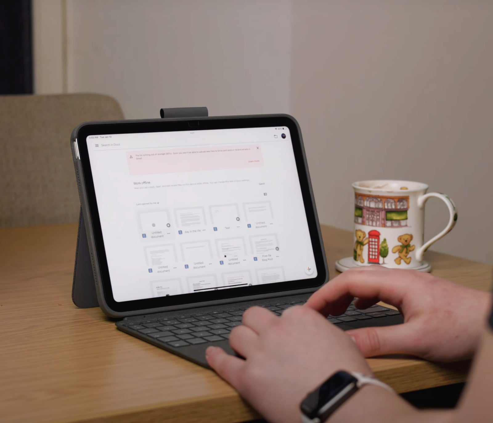 Logitech Combo Touch – Tastatur, US-Layout (EN), mit Touchpad, Grau – für iPad (10. Generation)