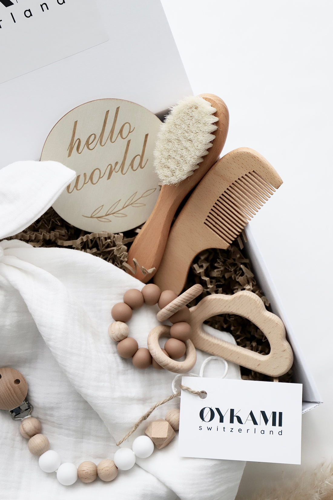 OYKAMI Geschenkbox – Braun, Weiss – Holz, Baumwolle – 185 × 185 × 70 mm