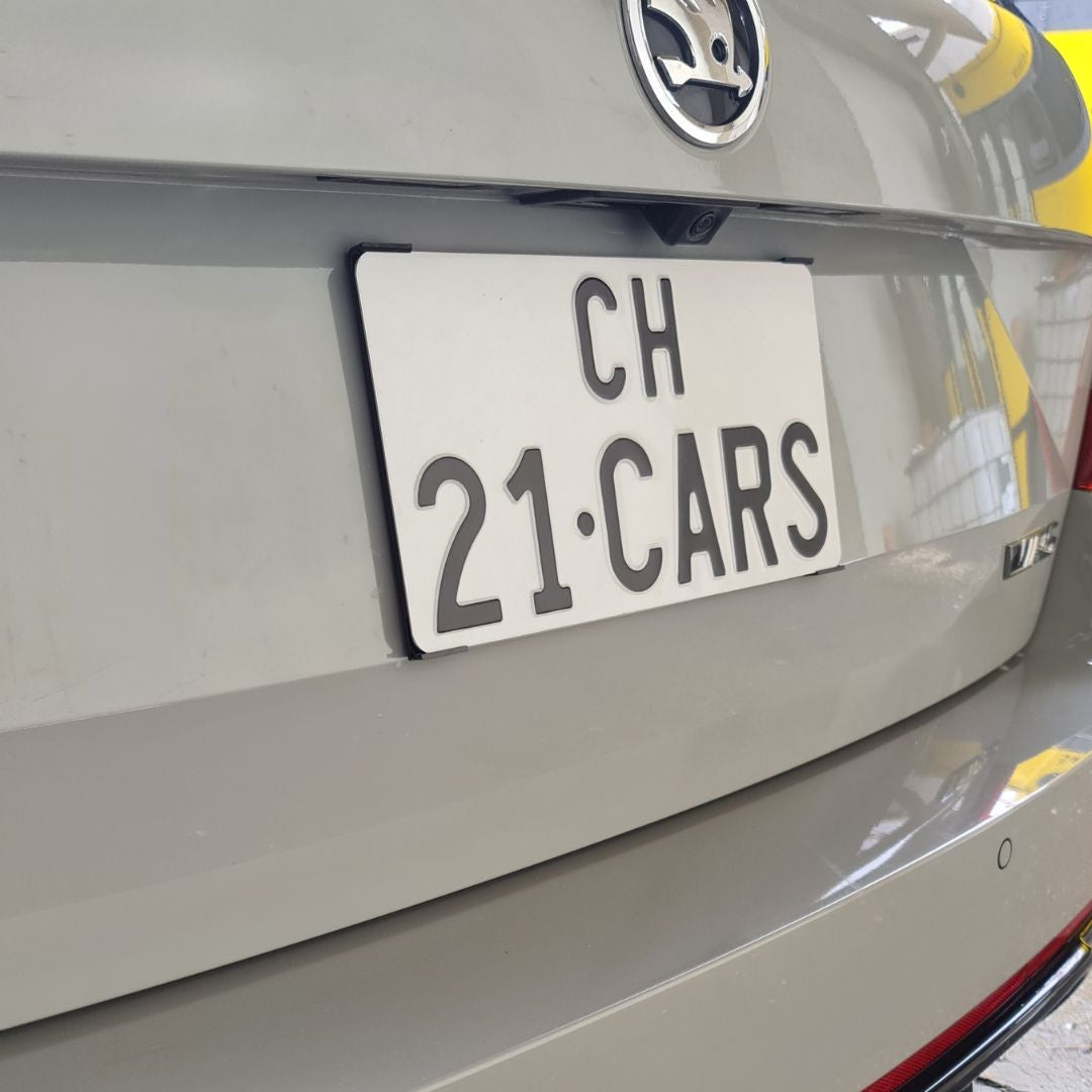 21CARS Kennzeichenhalterset – Klicksystem – für Auto – Kunststoff, Schwarz