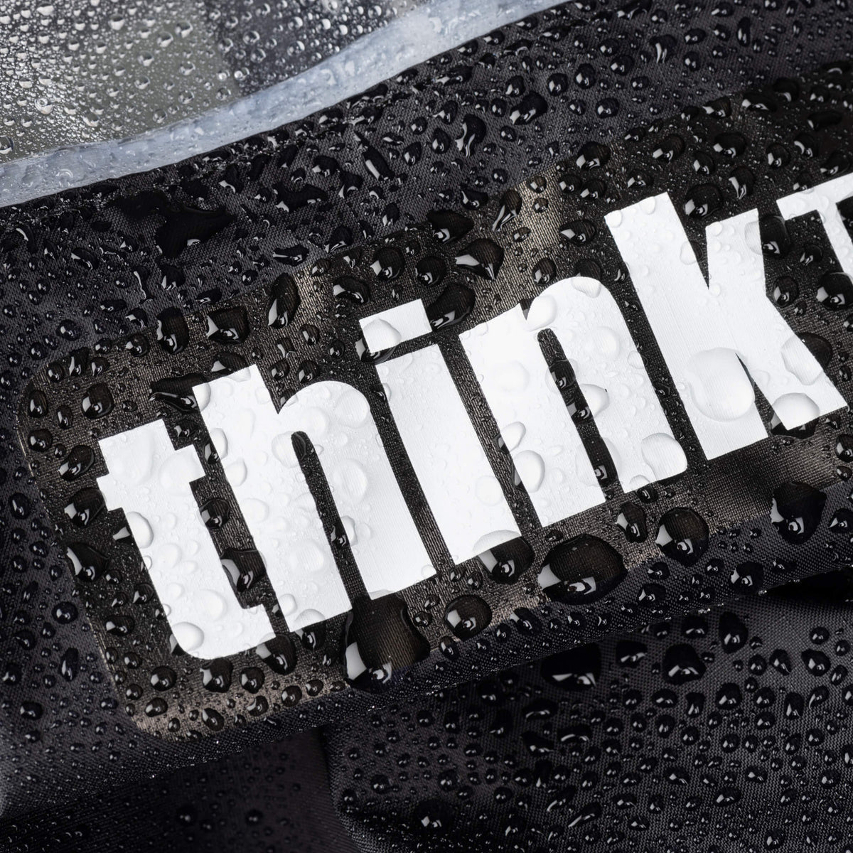 Think Tank Notfall-Regenhülle Wetterschutzgehäuse – für 16–35 mm f/2.8, 14–24 mm f/2.8, 24–105 mm f/4 und andere