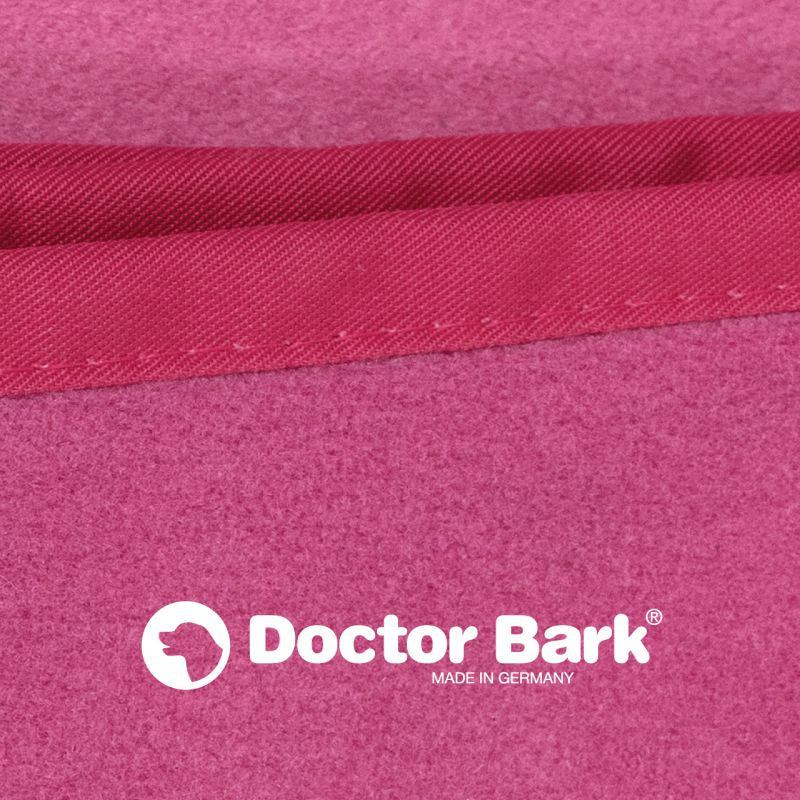 Doctor Bark Wohndecke – Fleece, Pink – 100 × 70 cm – OEKO-TEX Standard 100