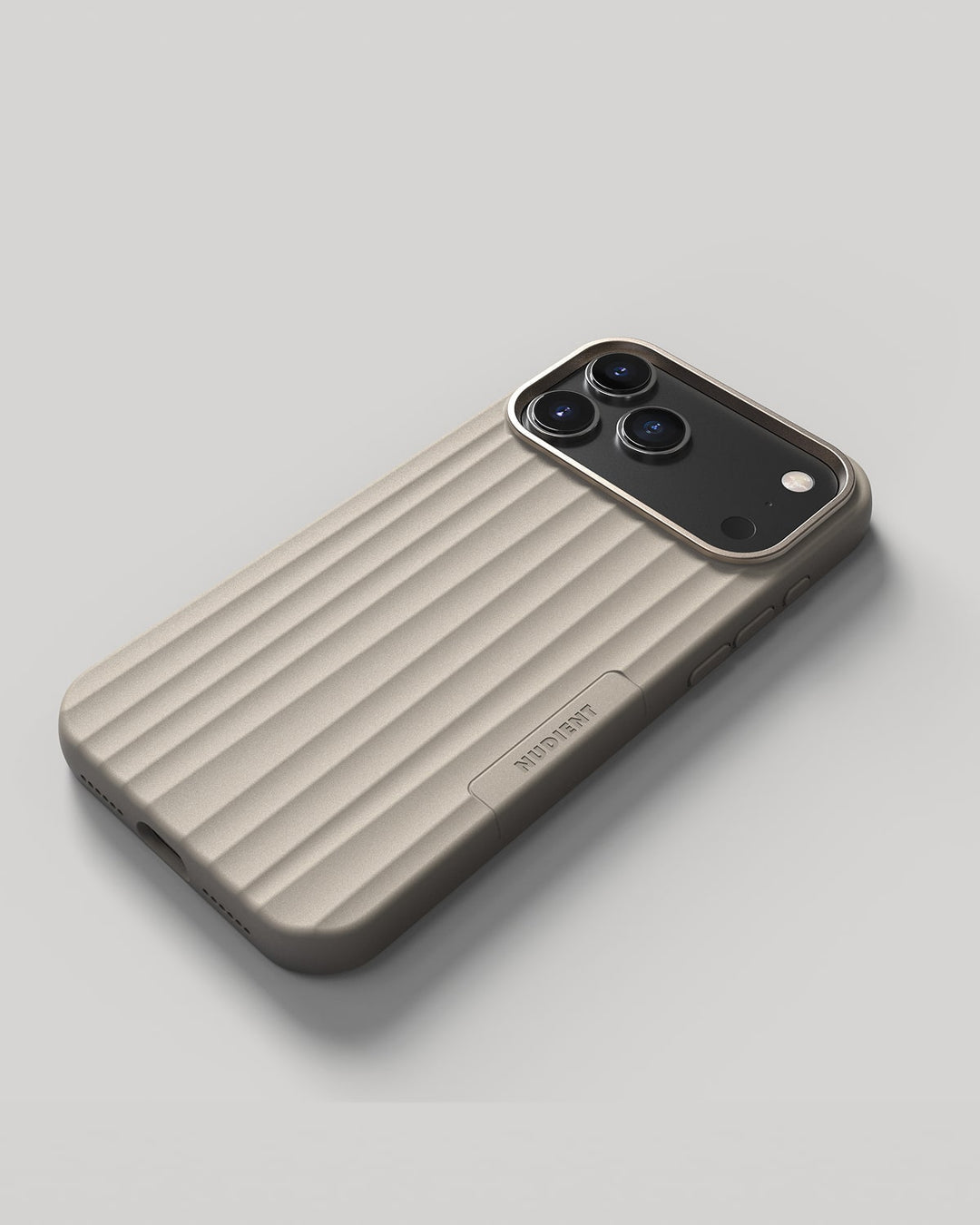 Nudient – Backcover Bold – für Apple iPhone 17 Pro Max – beige – MagSafe kompatibel