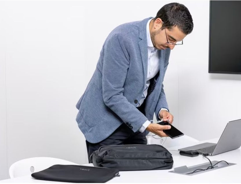ONIT Notebook-Schutzhülle bis 14,1" – Schwarz
