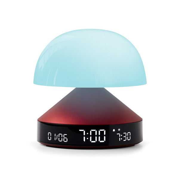 LEXON Lichtwecker Mina Sunrise – digital – 11 × 11 × 11 cm, weinrot, USB-Ladeport, Wecklicht