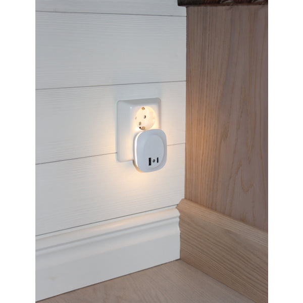 Star Trading Stecker-Nachtlicht – 10 lm, 3000 K, Lichtsensor, IP20 – Weiss