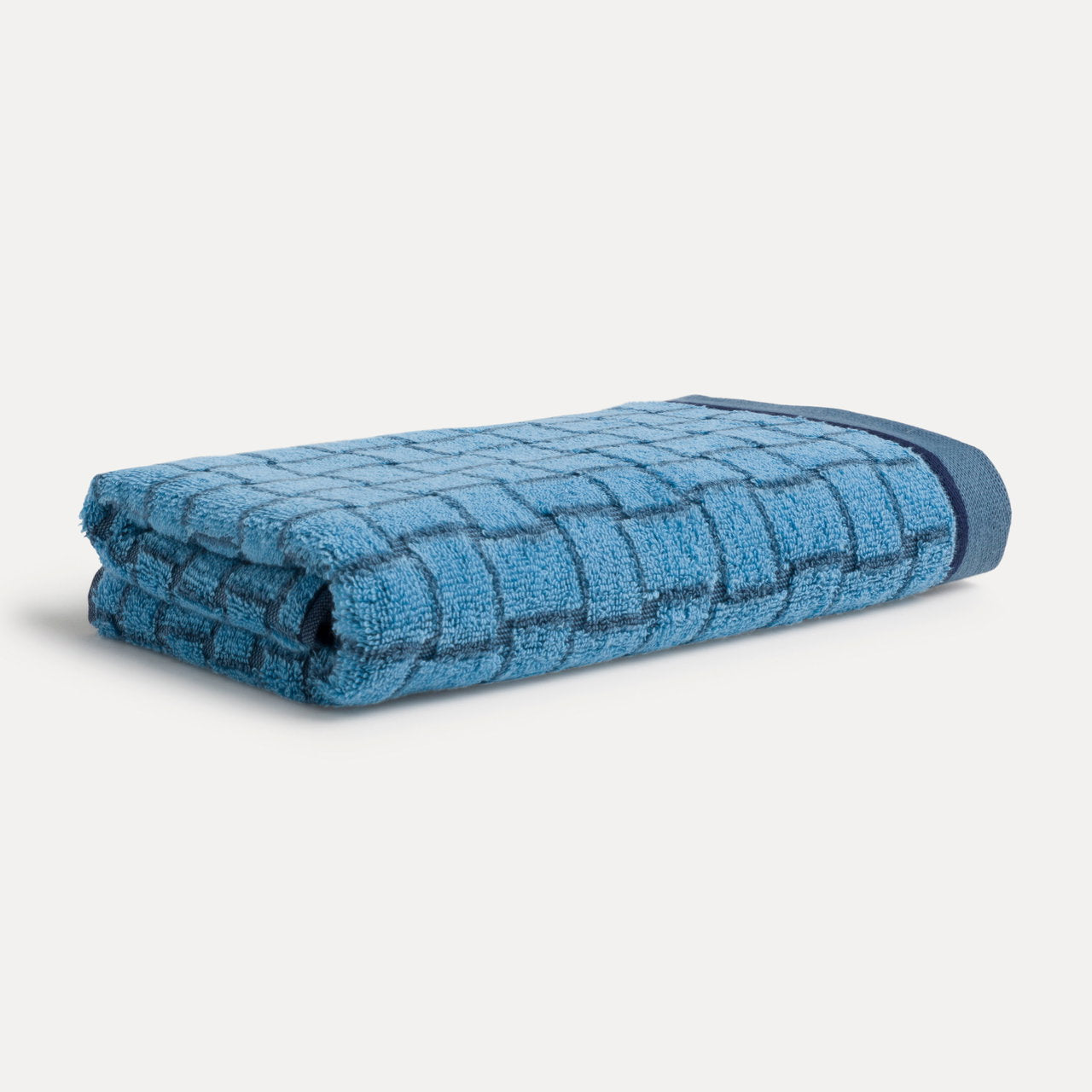 MÖVE Duschtuch Geometric Shapes – 67 × 140 cm, Blau, 100% Baumwolle, 530 g/m²