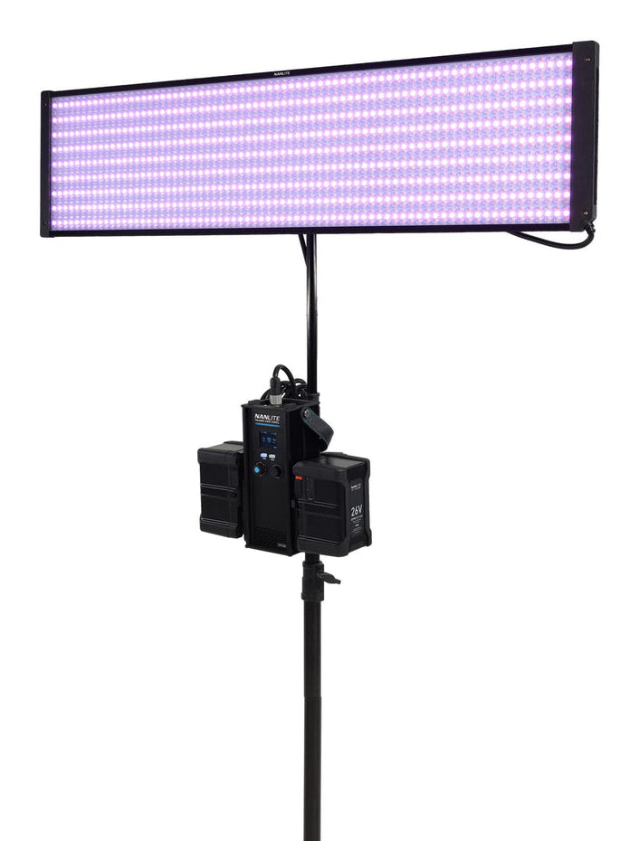 Nanlite PavoSlim 240CL Streaming-Licht – 260 W, RGBWW, 2700–7500 K – CRI 96/TLCI 97 – Schwarz