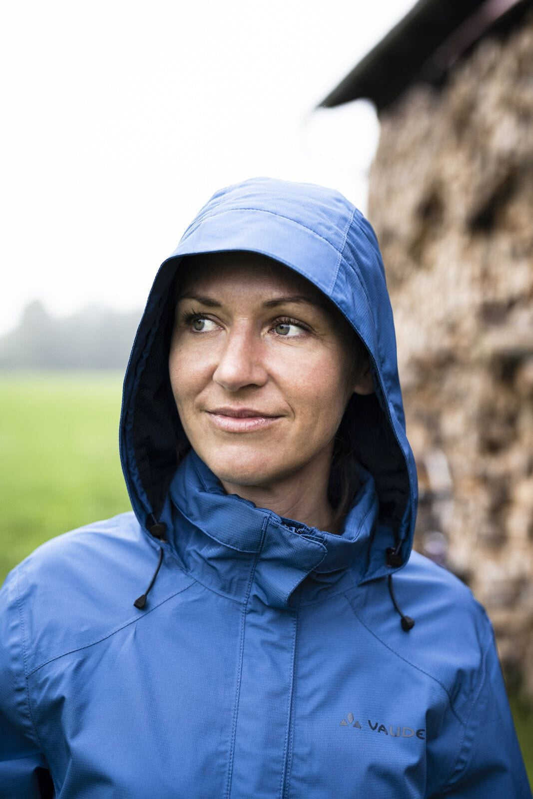 Vaude – Escape Bike Light Regenjacke – Grösse 46 – Grün, Polyester, Wasserdicht, mit Kapuze