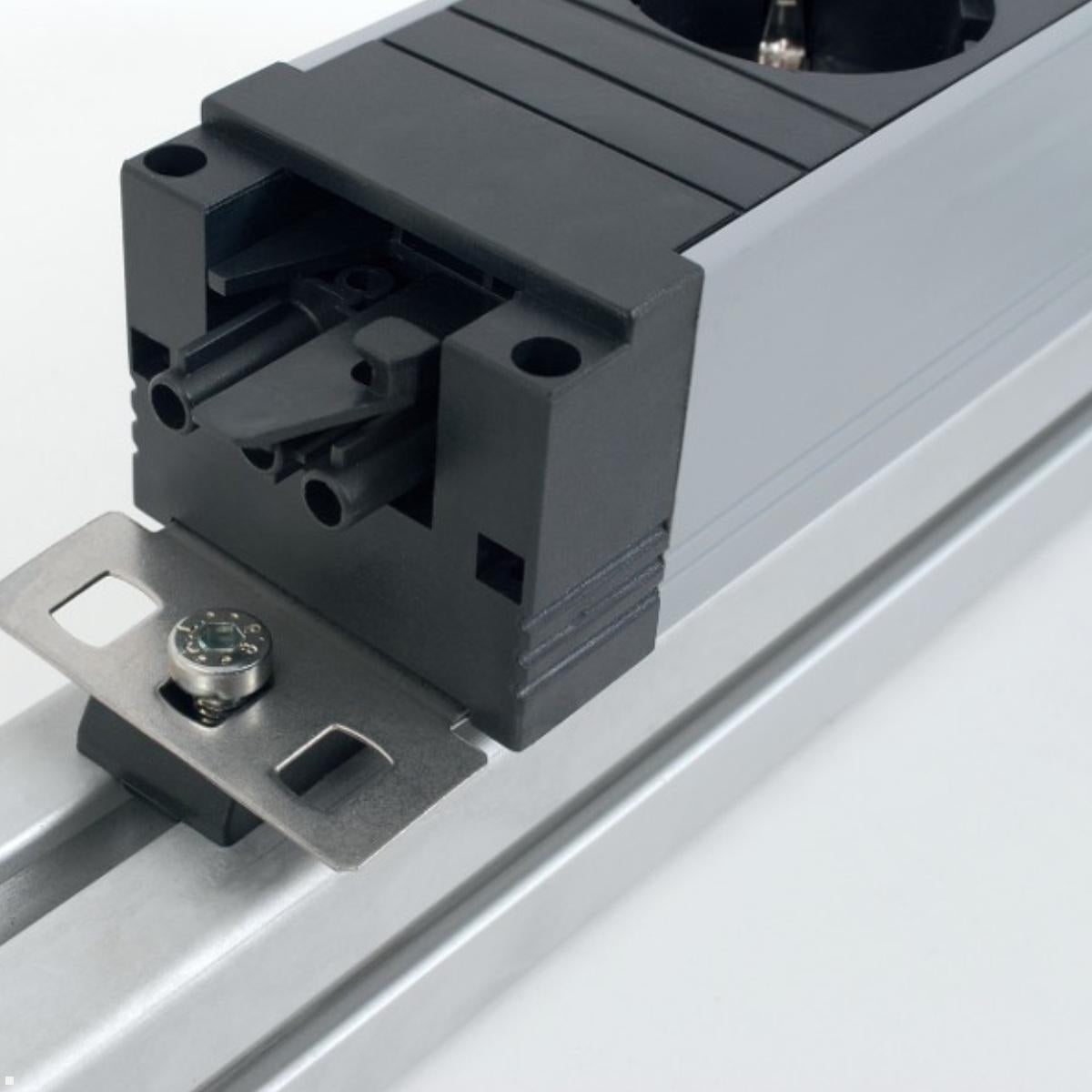 Bachmann STEP ALU Steckdoseneinheit – 4×Schuko (Typ E/F), GST18 Eingang/Ausgang, Aluminium, IP20