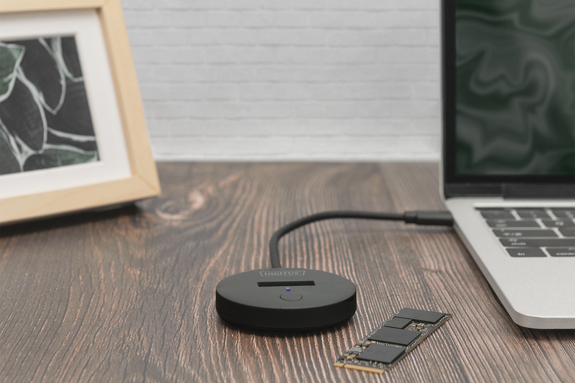 Digitus M.2 NVMe/SATA Dockingstation – 1-Bay Dockingstation – USB 3.2 Gen 2 Typ-C, 10 Gbit/s, für M.2, SATA