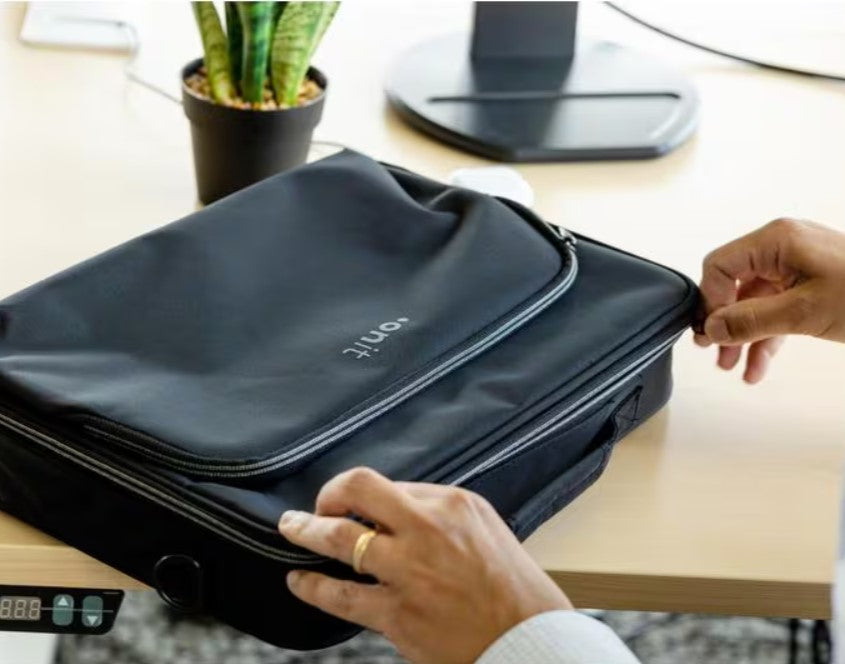 ONIT Clamshell Notebook-Tasche bis 15,6" – 600D rPET, mit Trolley-Band – Schwarz