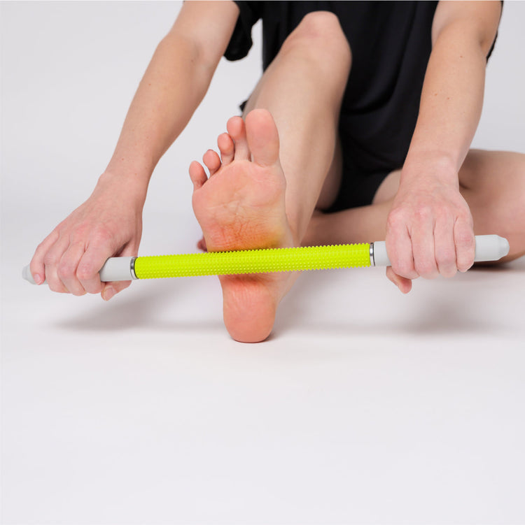 NABOSO Massagegerät Neuro Stick – Knetmassage, Hand, Beine – Grau, Gelb – Silikon