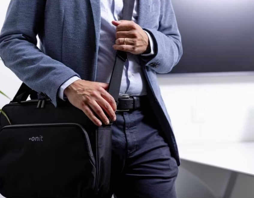 ONIT Notebook-Tasche bis 15,6" – Trolley-Band, 600D rPET – Schwarz