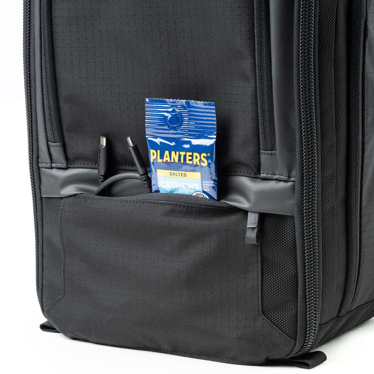Think Tank Walker Pro Kamerarucksack – 24 L, für 14" Notebook – Spritzwassergeschützt, Neopren/Nylon, Schwarz