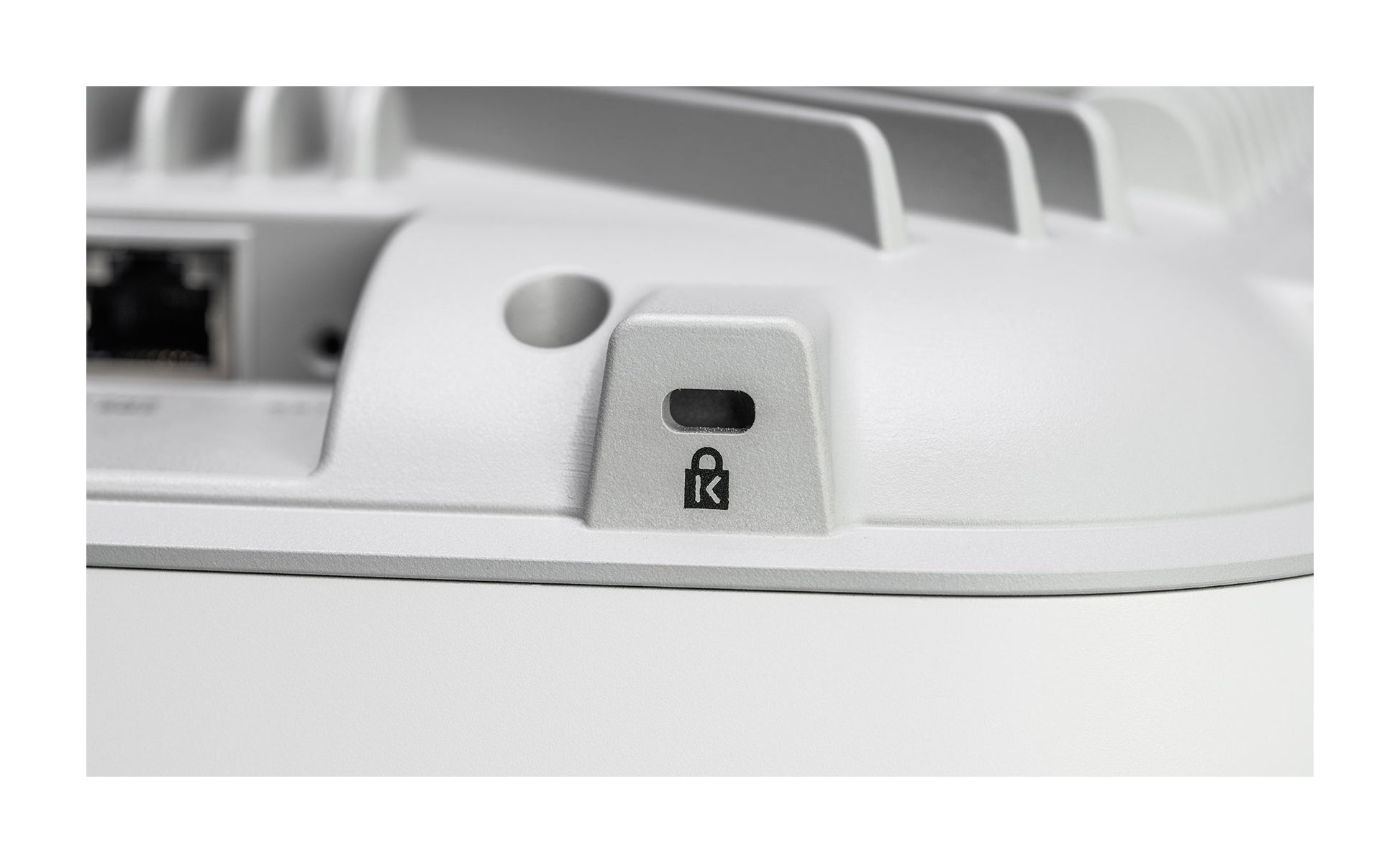 LANCOM Systems LANCOM LX-7200E – Access Point – Wi-Fi 7 (2,4/5/6 GHz), 9,6 Gbit/s, 2.5GbE, PoE, Wand/Decke