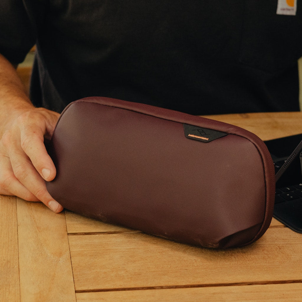 Peak Design Reissverschlusstasche – Handgriff, Organizerfächer – für Kameras – 1 l – Violett – Tech Pouch