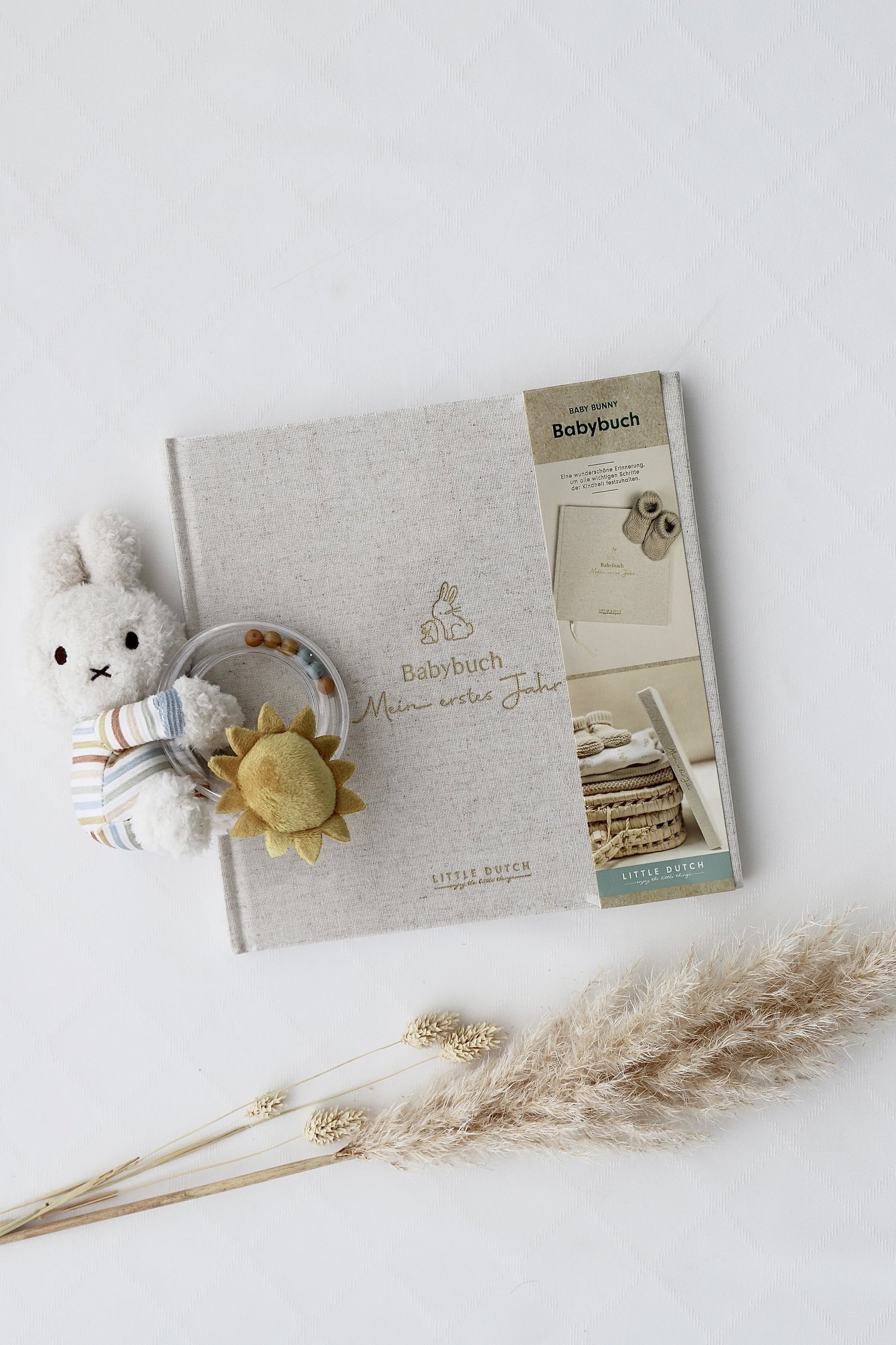 OYKAMI Babytagebuch Miffy – mit Miffy-Stofftier, blau